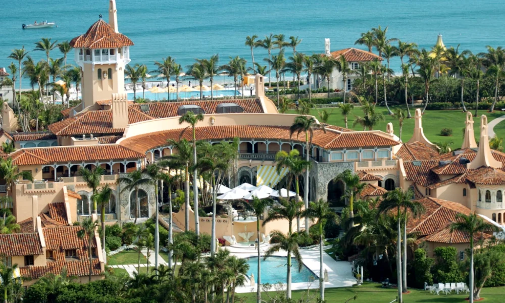 Η έπαυλη του Τραμπ στη Φλόριντα Mar-a-Lago έμεινε "αλώβητη" από τον τυφώνα Milton